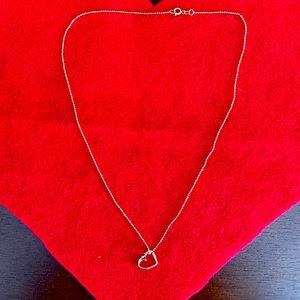 16INCH GOLD CHAIN WITH FLOATING HEART PENDANT